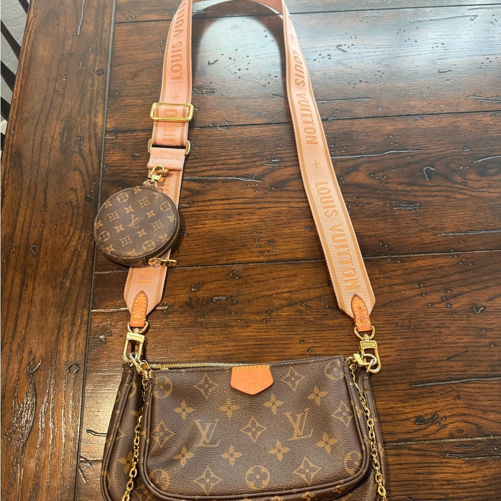 Louis Vuitton Multi Pochette Accessoires Crossbody - Picture 16 of 16
